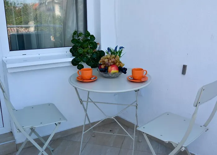 Luxury * 布尔加斯